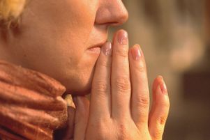 De nombreux laïcs s’inspirent des écrits de Thérèse d’Avila pour leur prière quotidienne. 
