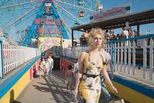 Wonder Wheel, le nouveau Woody Allen, nous plonge dans l’univers kitsch et coloré d’un parc d’attractions dans les années 1950.