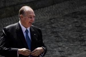 Prince Karim Aga Khan a été fait Grand Croix de la Légion d’Honneur.