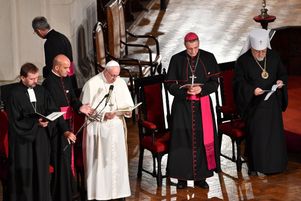 Le pape François préside une prière œcuménique, le 24 septembre au matin, dans la cathédrale luthérienne de Riga.