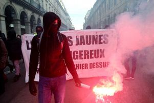Manifestation le 5 février 2019 à Paris, à l’initiative de la CGT et des gilets jaunes.