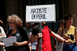 Manifestation des artistes auteurs contre la loi de financement de la sécurité sociale 2018, le 21 juin 2018 à Paris.