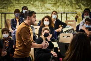 Mehdi Limam, lors d’une répétition d’Andromaque à l’infini, à Avignon.