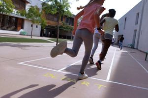 Une heure de sport à l’école et à la maison.
