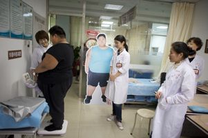 Campagne de prévention de l’obésité dans un hôpital à Pékin, en octobre 2011. 