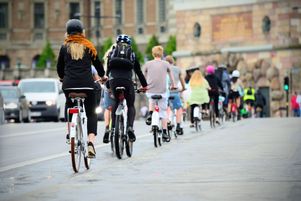 « Que nous avancions à pied ou à vélo, ne nous sentons pas propriétaires du terrain, cessons d’être arrogants et trop sûrs de nous. »