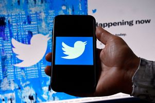 Six associations de protection de l’enfance ont saisi l’Arcom, le régulateur des médias, pour qu’il intervienne auprès de Twitter, à qui elles reprochent la présence de contenus pornographiques accessibles aux plus jeunes.