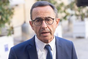 Le chef des sénateurs Les Républicains Bruno Retailleau est candidat pour prendre la tête de son parti.
