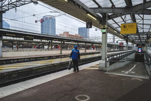 Un quai désert de la gare Lyon-Part-Dieu lors d'une grève à la SNCF, le 7 décembre 2022.