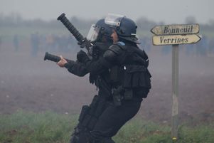 Manifestation anti-bassines dans les Deux-Sèvres, à Sainte-Soline, le 25 mars 2023.