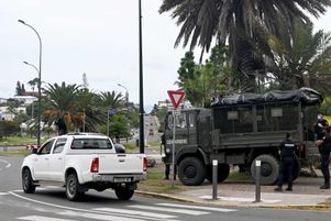 Un puissant séisme a été repéré au large de la Nouvelle-Calédonie vendredi 19 mai. Photo d’illustration : des forces de l’ordre à Nouméa en Nouvelle-Calédonie le 12 décembre 2021