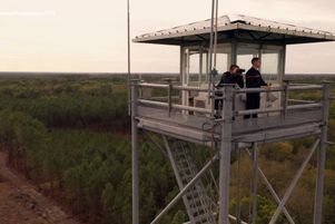 Le documentaire Les Gardiens de la forêt des Landes, sera diffusé lundi 5 juin sur France 3. 