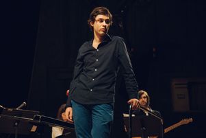 Maxime Pascal, chef d’orchestre français, a dirigé le Philharmonique de Vienne pour La Passion grecque, du compositeur tchèque Bohuslav Martinu.