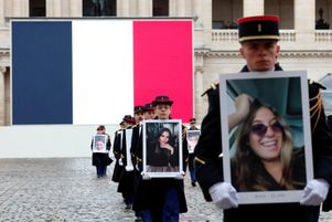Une cérémonie d’hommage aux victimes de l’attaque du Hamas contre Israël le 7 octobre dernier s’est déroulée dans la cour de l’Hôtel des Invalides à Paris, le 7 février 2024.