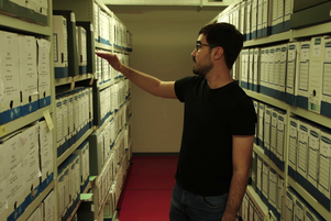 Le documentaire d’Hélène Desplanques montre les milliers de cahiers conservés dans les archives départementales et dévoile certaines doléances de gilets jaunes.