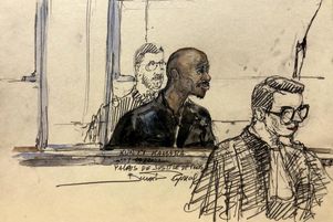 L’ancien chef rebelle du Libéria, Kunti Kamara, dans le box de la cour d’assises de Paris où il était jugé depuis le 10 octobre pour complicité de crime contre l’humanité.
