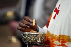 Un congrès eucharistique national se tient aux États-Unis, à Indianapolis, jusqu’au 21 juillet. (Photo d’illustration : célébration eucharistique lors de la messe de Minuit en la