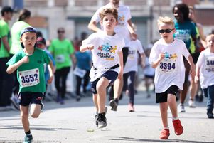 Quarantième édition des courses pour enfants « les boucles de Gayant » à Douai, le 9 mai 2024.