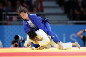 Sandrine Martinet a remporté l’argent, jeudi 5 septembre, lors de la finale des – 48 kg.