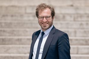 Antoine Armand devient ministre de l’économie, des finances et de l’industrie dans le gouvernement Barnier.