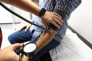 Comme prévu dans le budget 2025, les consultations médicales seront moins remboursées par l’assurance-maladie.