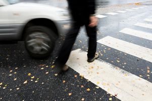 Un cycliste parisien a été tué mardi 15 octobre 2024 par un automobiliste. Un drame qui fait resurgir le débat sur les incivilités des automobilistes à l’égard des piétons et des cyclistes.