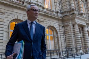 L’ancien ministre français de l’économie, des finances, de l’industrie et de la souveraineté numérique Bruno Le Maire arrive pour son audition par la commission des finances du Sénat sur la dégradation des finances publiques françaises depuis 2023 à Paris, le 7 novembre 2024.