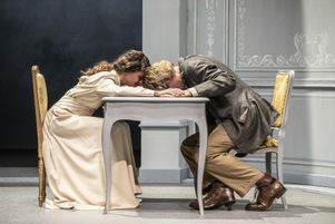 Les « Fausses Confidences » joué au Théâtre des Amandiers de Nanterre. 
