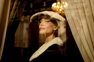 Angelina Jolie interprète la Callas dans le biopic « Maria », réalisé par Pablo Larrain.