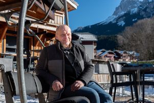 Pierre-André Jacquier, 49 ans, est maire de Bernex (Haute-Savoie) et gérant d’un magasin de location de sports d’hiver. 