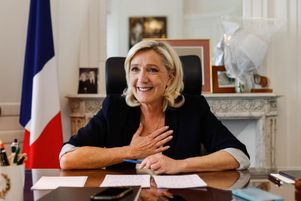 Lors de l’instruction puis durant le procès fin 2024, Marine Le Pen a toujours affirmé que les faits poursuivis ne pouvaient tomber sous le coup de la loi pénale.