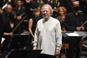 En août 2022, le chef d’orchestre américain John Nelson en concert au festival Berlioz de la Côte Saint-André