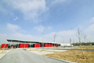 Trois députées s’alarment contre l’abrogation de l’objectif de « zéro artificialisation nette » (ZAN). (Illustration : chantier d’une grande surface à Jeumont, dans le Nord)