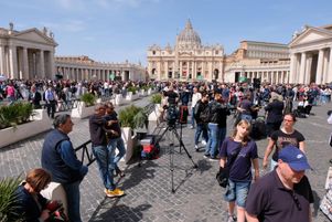 Les funérailles du pape François à la basilique Saint-Pierre se tiendront samedi 26 avril 2025 et seront diffusées sur de nombreuses chaînes françaises.