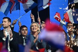 Marine Le Pen et Jordan Bardella lors du meeting du 1er-Mai du Rassemblement national à Narbonne.