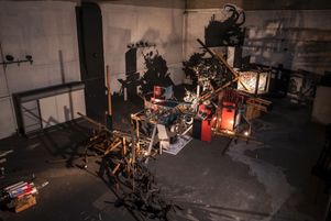 Le Monstre de Moretti dans les sous-sols de La Défense à Paris