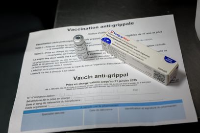 La Haute Autorité de santé (HAS) a recommandé vendredi 9 mai 2025 de privilégier à l’avenir certains vaccins antigrippaux chez le (Illustration)