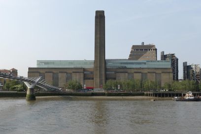 Pont du Millénaire, rive nord et pont de Southwark.
