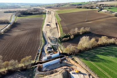 Les sénateurs ont adopté un texte jeudi 15 mai, pour tenter d’obtenir la reprise des travaux de l’autoroute A69, officiellement suspendus par le tribunal administratif de Toulouse.