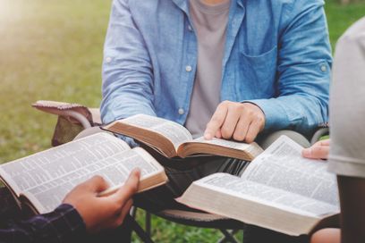 Les Écoles de vie dans l’Esprit accueillent, moyennant un certain coût, de plus en plus de chrétiens qui cherchent à approfondir leur foi.