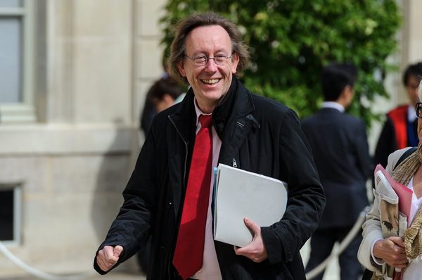Jean Patrick Gille participe à un séminaire sur l'emploi à l’Elysée.