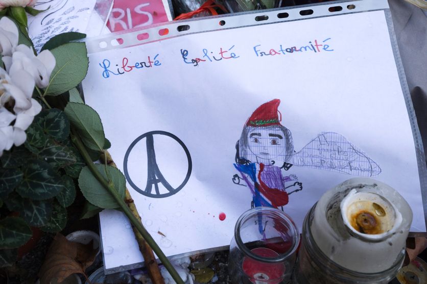 Un dessin d’enfant lors des attentats du 13 novembre 2015 à Paris.