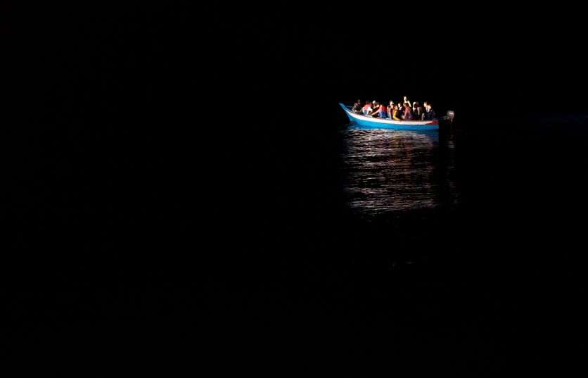 Des migrants sont secourus en Méditerranée le 30 août 2017.