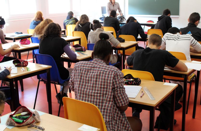 La banque nationale compte environ 1 700 sujets différents pour le baccalauréat.