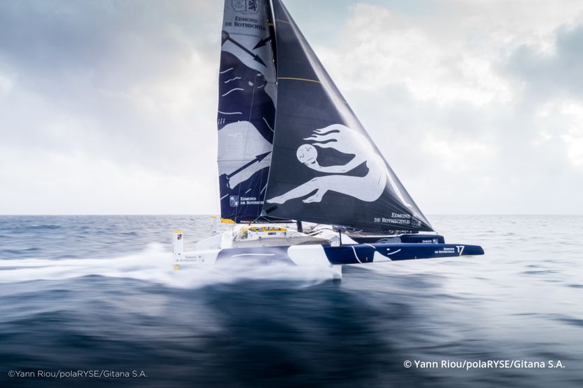 Surpuissants, les trimarans Ultimes passeront l’essentiel de la course en l’air.