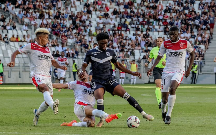 Repêchés de justesse en Ligue 2, les Girondins de Bordeaux ont entamé la saison par un match nul face à Valenciennes (0-0), samedi 30 juillet.