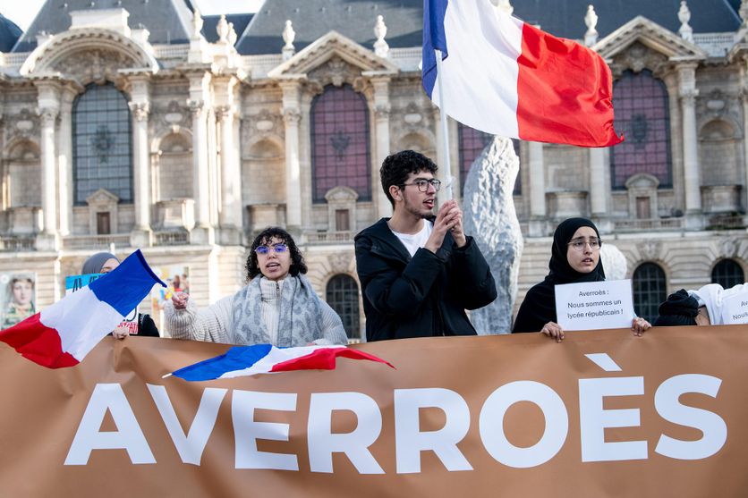 Manifestation de défense du lycée Averroès, le 16 février 2024 à Lille. 