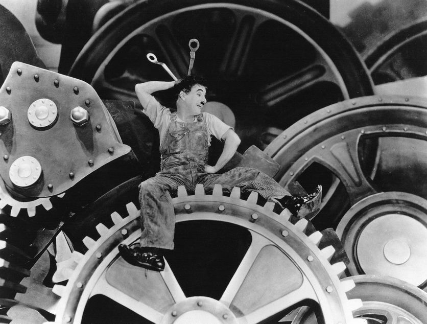 Les temps modernes, de Charlie Chaplin (1936). Dans son essai, Axel Honnet adopte une posture réformiste, modeste et réaliste, mais soucieuse de donner un cap normatif et moral.