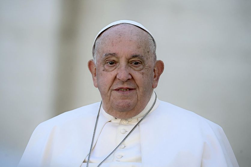 Le pape François lors de son audience générale hebdomadaire sur la place Saint-Pierre au Vatican, le 6 novembre 2024. Il a chuté dans sa résidence Sainte-Marthe, ce jeudi 16 janvier 2025.