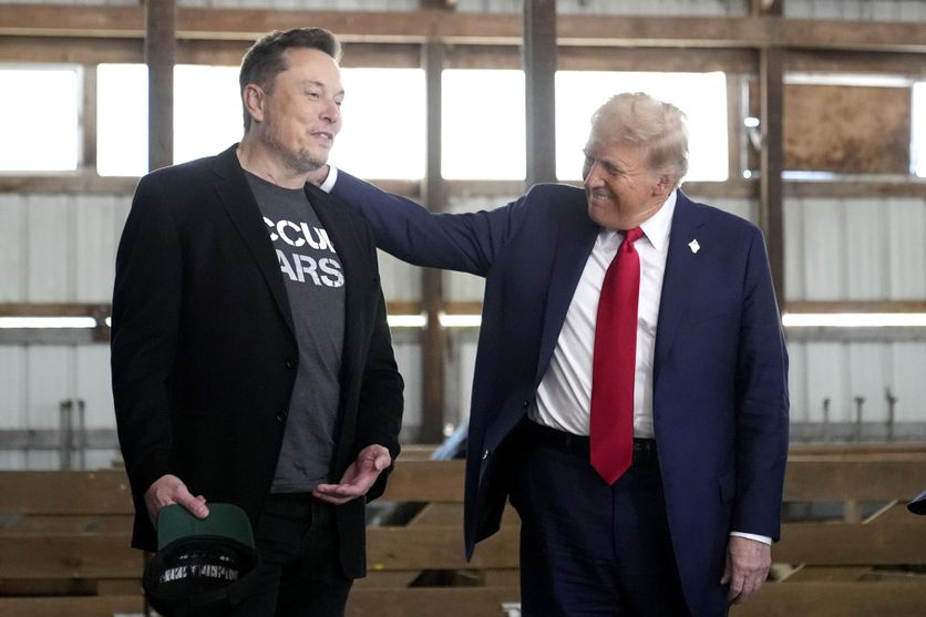 Elon Musk et Donald Trump en novembre dernier. Donald Trump a signé ce lundi 20 janvier 200 décrets, dont certains entérinent des positions défendues par Elon Musk.